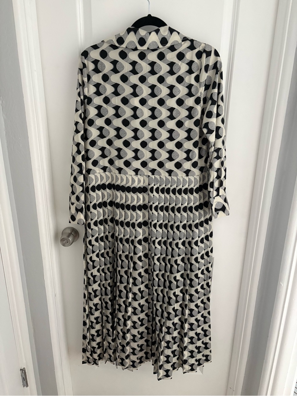 Tuckernuck Black & White Geometric Long-Sleeve Shirt Dress - Picture 3 of 6